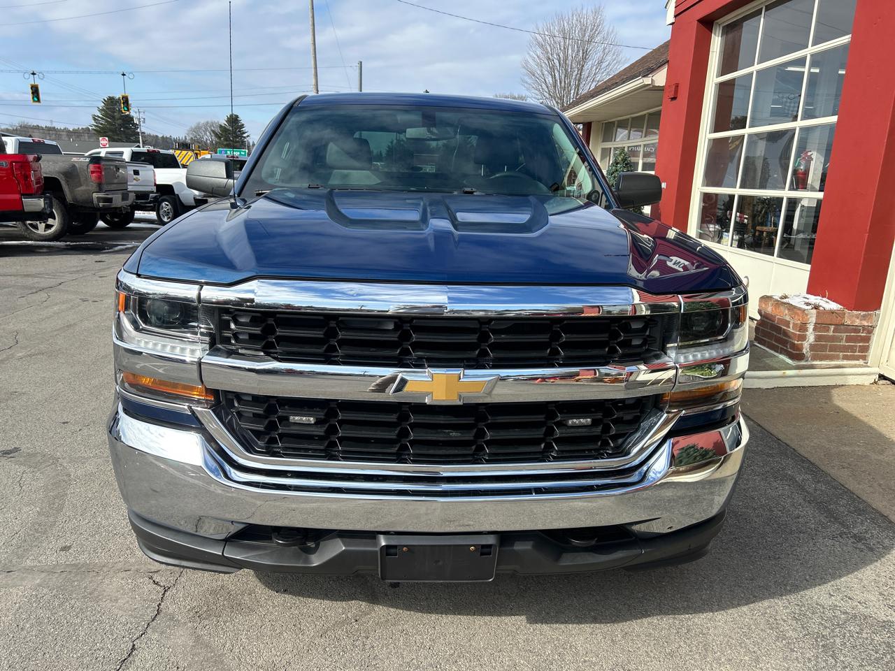 Chevrolet Silverado 1500 4WD Reg Cab 133.0" Work Truck 2017