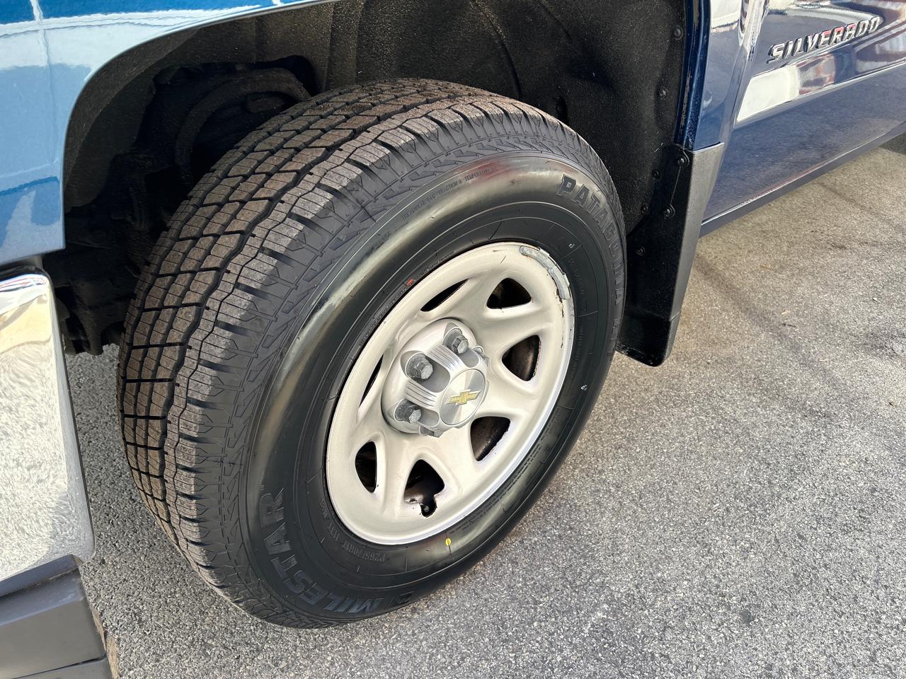 Chevrolet Silverado 1500 4WD Reg Cab 133.0" Work Truck 2017