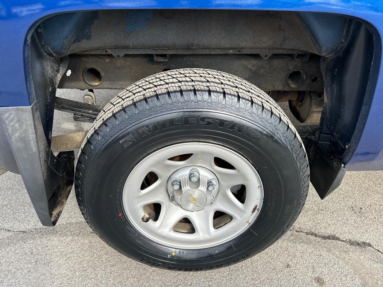 Chevrolet Silverado 1500 4WD Reg Cab 133.0" Work Truck 2017