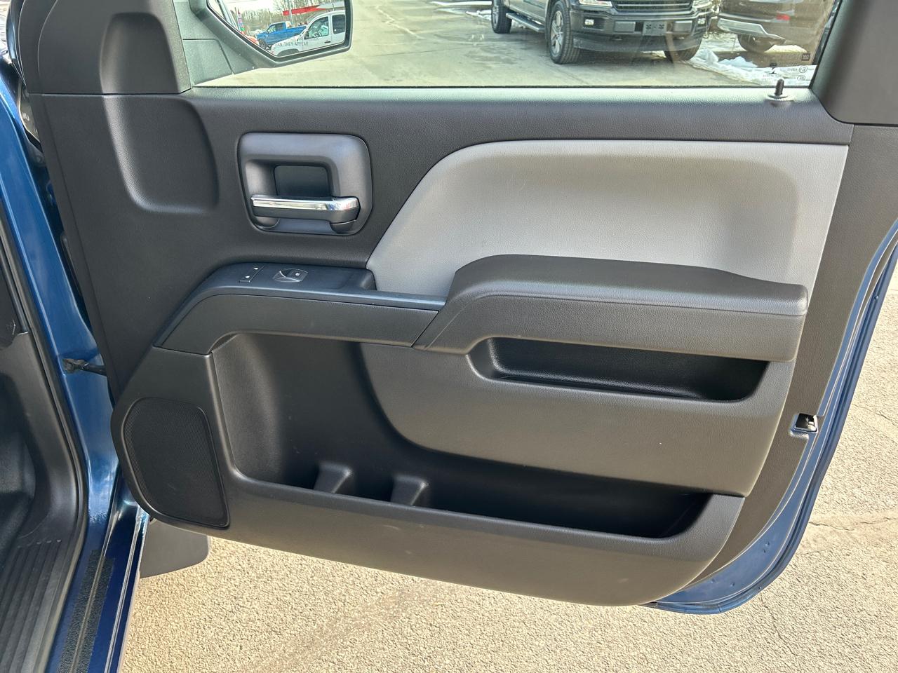 Chevrolet Silverado 1500 4WD Reg Cab 133.0" Work Truck 2017