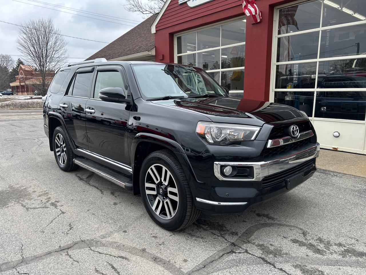 Toyota 4Runner Limited 4D SUV 4WD V6 2016