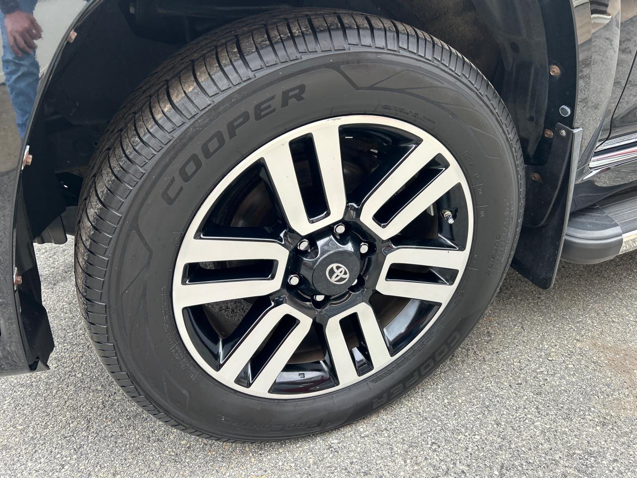 Toyota 4Runner Limited 4D SUV 4WD V6 2016