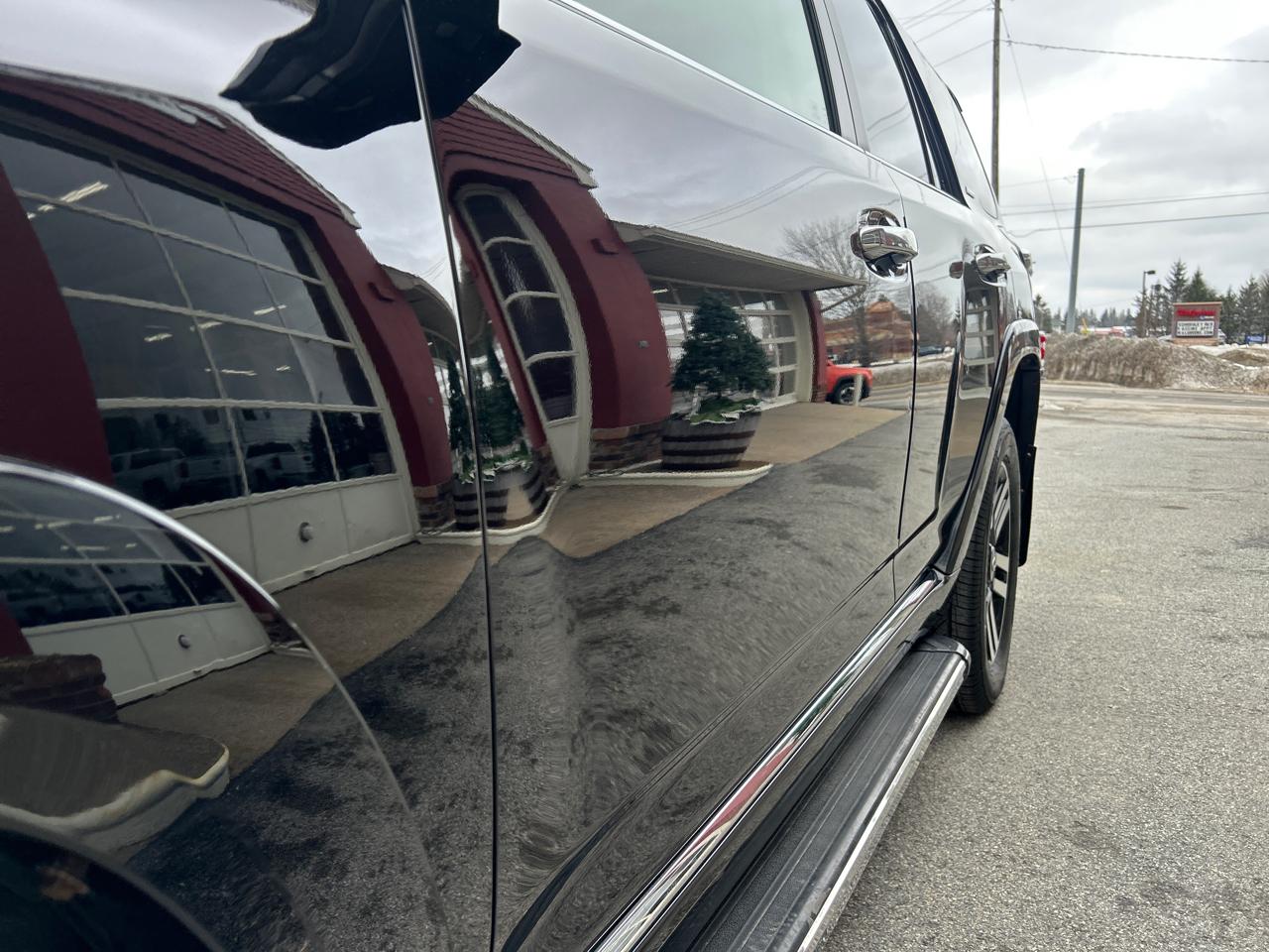 Toyota 4Runner Limited 4D SUV 4WD V6 2016