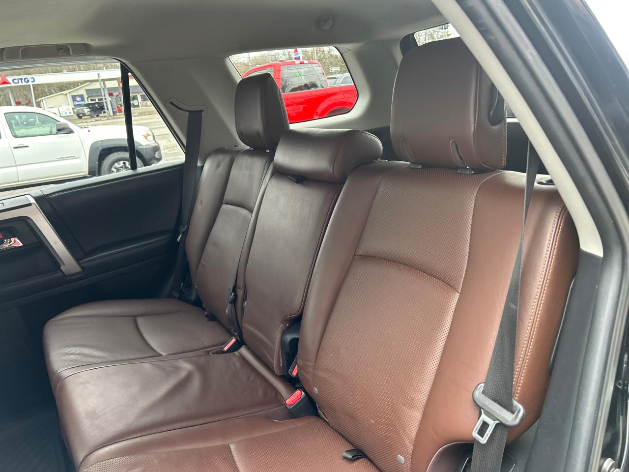 Toyota 4Runner Limited 4D SUV 4WD V6 2016