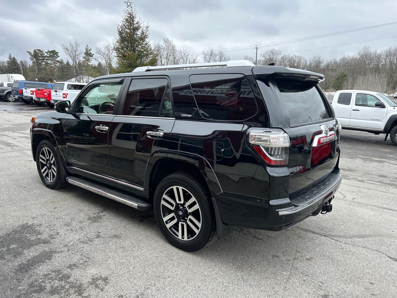 Toyota 4Runner Limited 4D SUV 4WD V6 2016