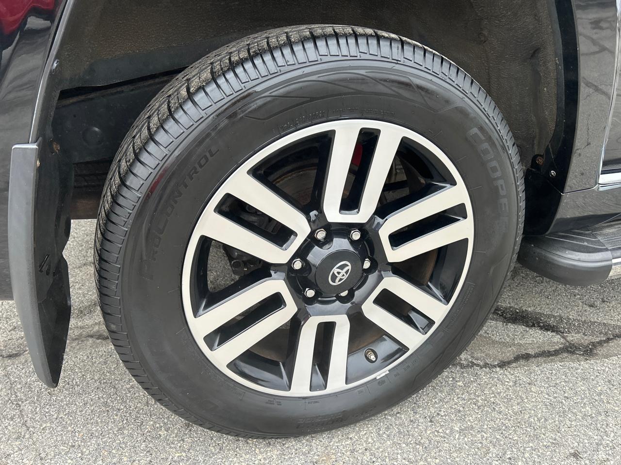 Toyota 4Runner Limited 4D SUV 4WD V6 2016