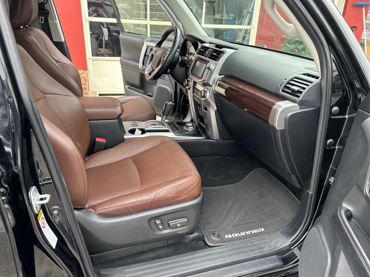 Toyota 4Runner Limited 4D SUV 4WD V6 2016