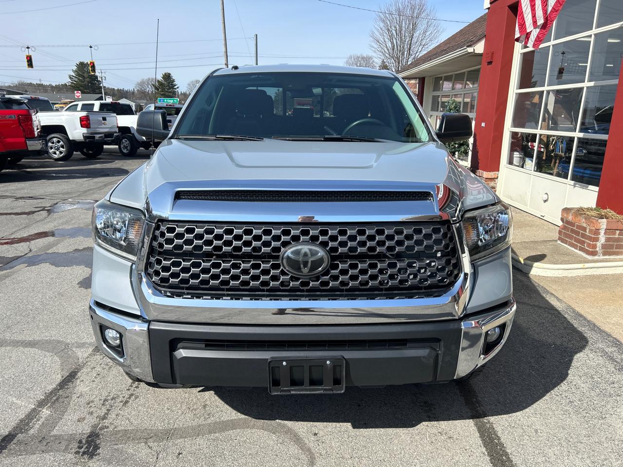 Toyota Tundra 4WD SR5 Double Cab 6.5' Bed 5.7L (Natl) 2018