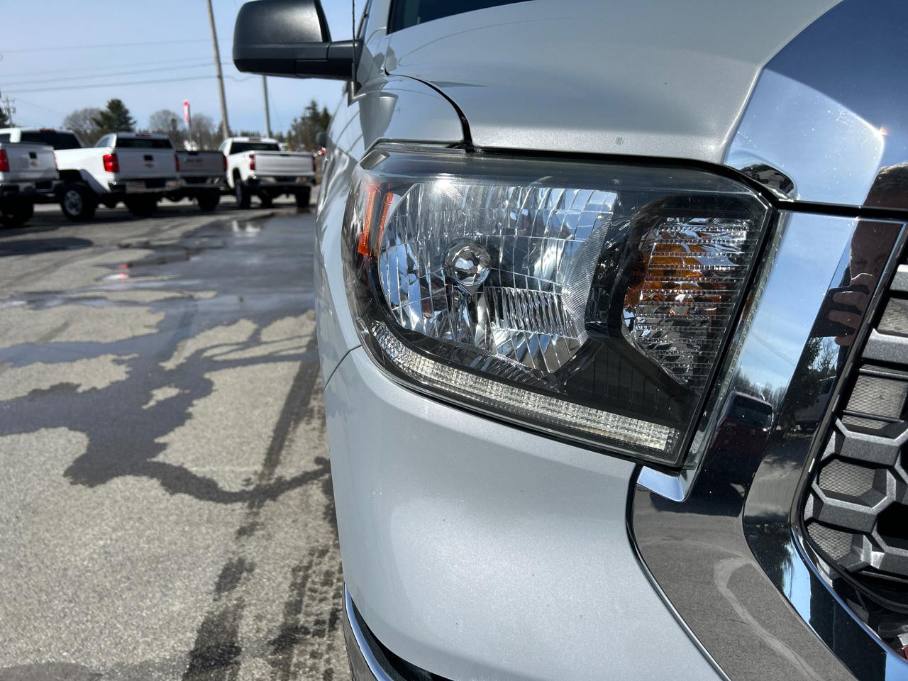 Toyota Tundra 4WD SR5 Double Cab 6.5' Bed 5.7L (Natl) 2018