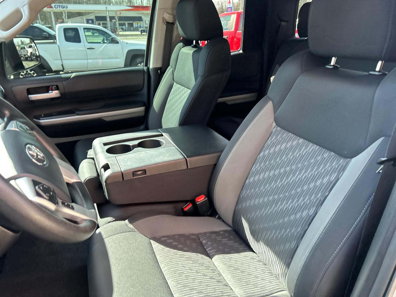 Toyota Tundra 4WD SR5 Double Cab 6.5' Bed 5.7L (Natl) 2018