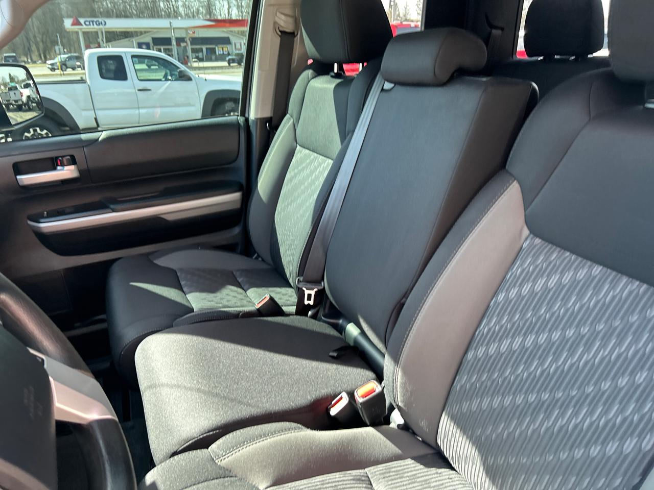 Toyota Tundra 4WD SR5 Double Cab 6.5' Bed 5.7L (Natl) 2018
