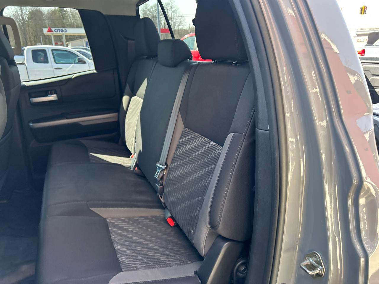 Toyota Tundra 4WD SR5 Double Cab 6.5' Bed 5.7L (Natl) 2018
