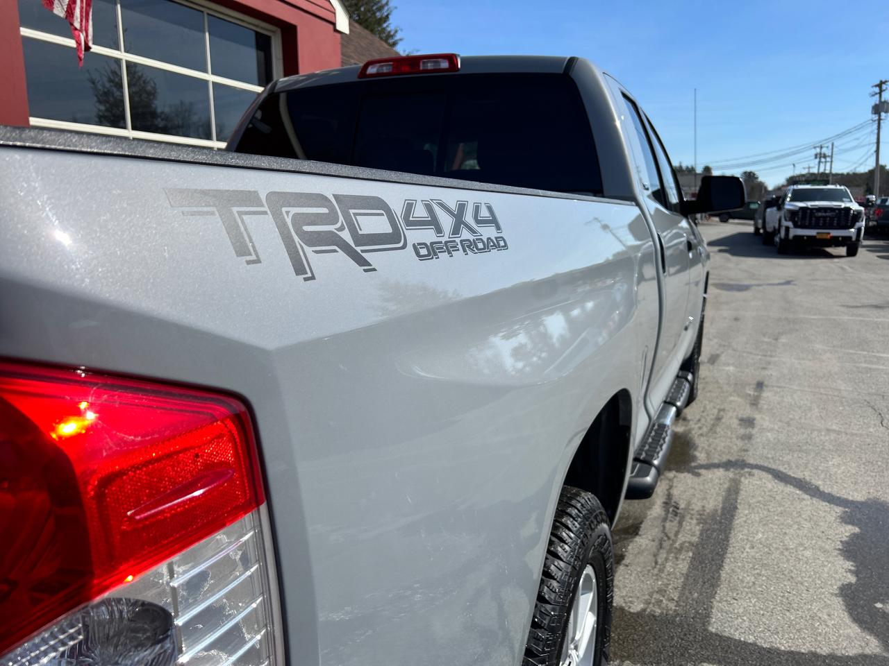 Toyota Tundra 4WD SR5 Double Cab 6.5' Bed 5.7L (Natl) 2018