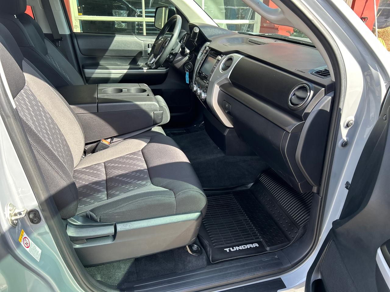 Toyota Tundra 4WD SR5 Double Cab 6.5' Bed 5.7L (Natl) 2018