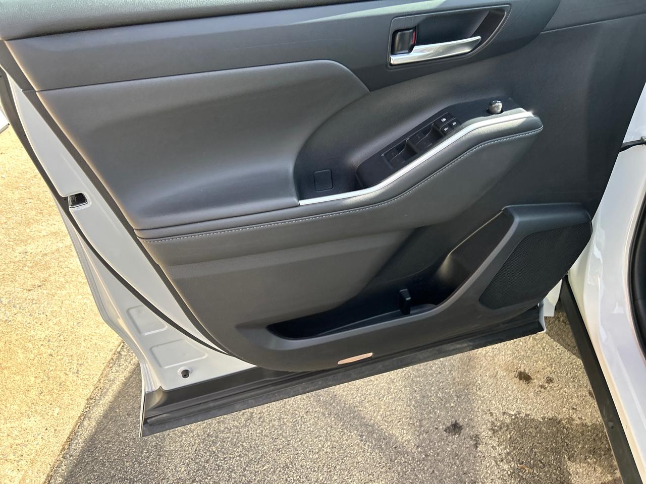 Toyota Highlander XLE AWD (Natl) 2022