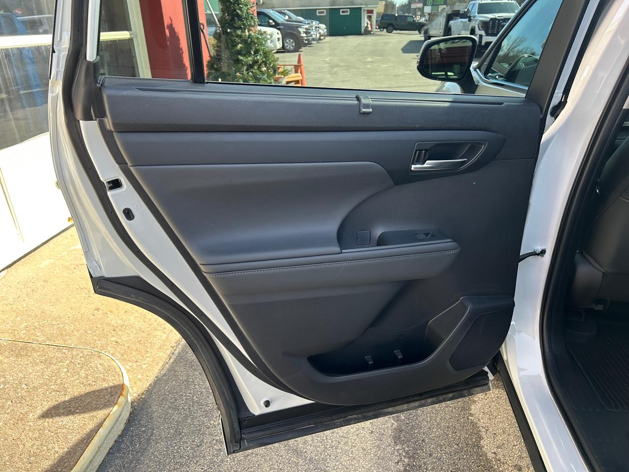 Toyota Highlander XLE AWD (Natl) 2022