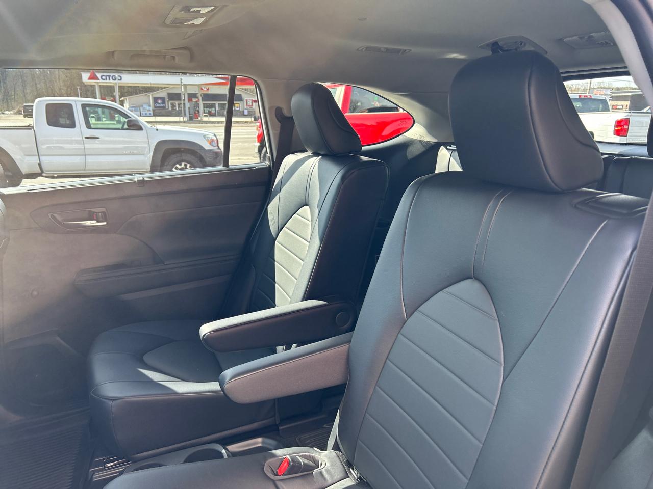 Toyota Highlander XLE AWD (Natl) 2022