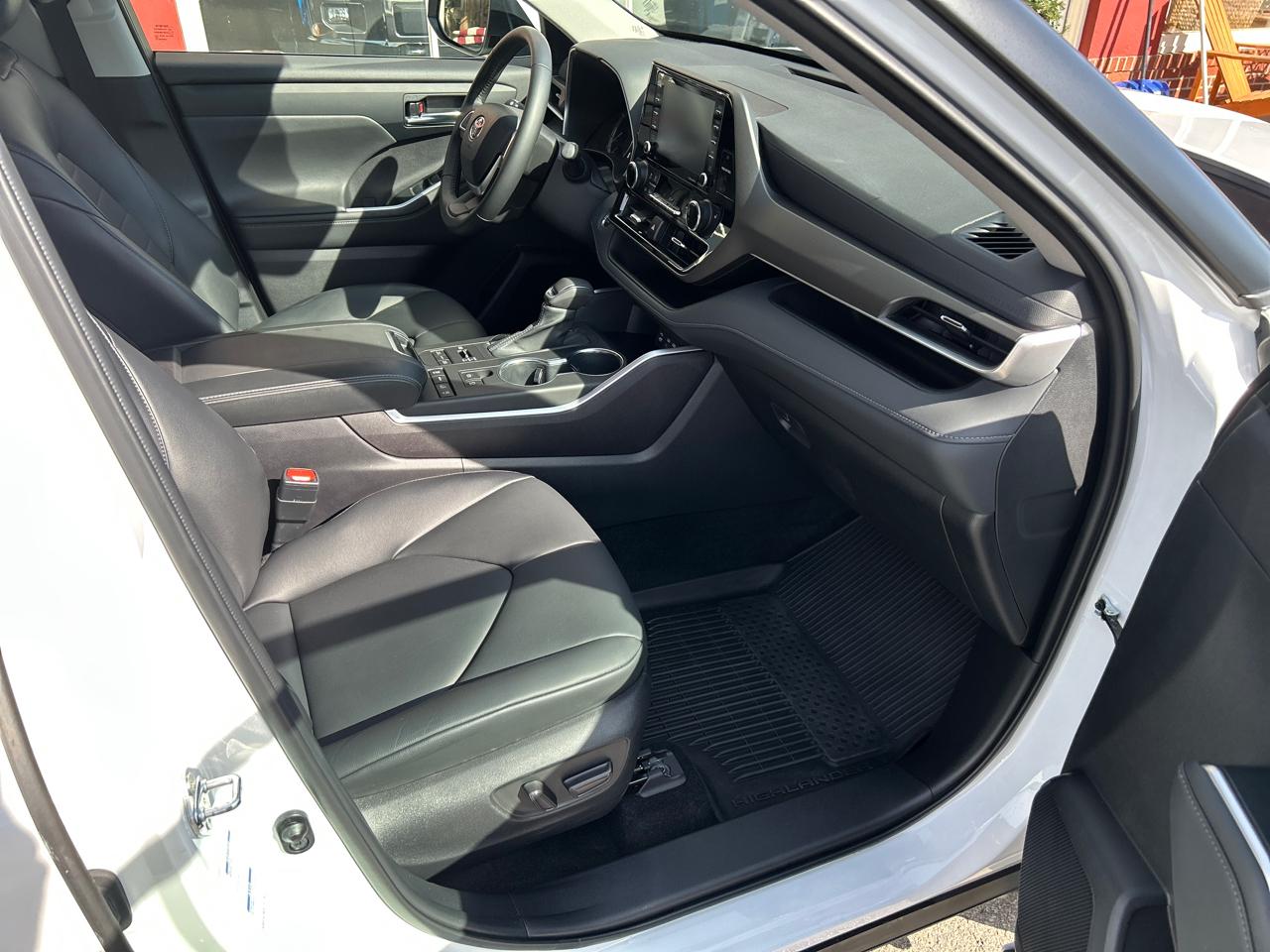 Toyota Highlander XLE AWD (Natl) 2022