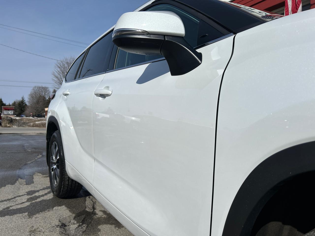 Toyota Highlander XLE AWD (Natl) 2022