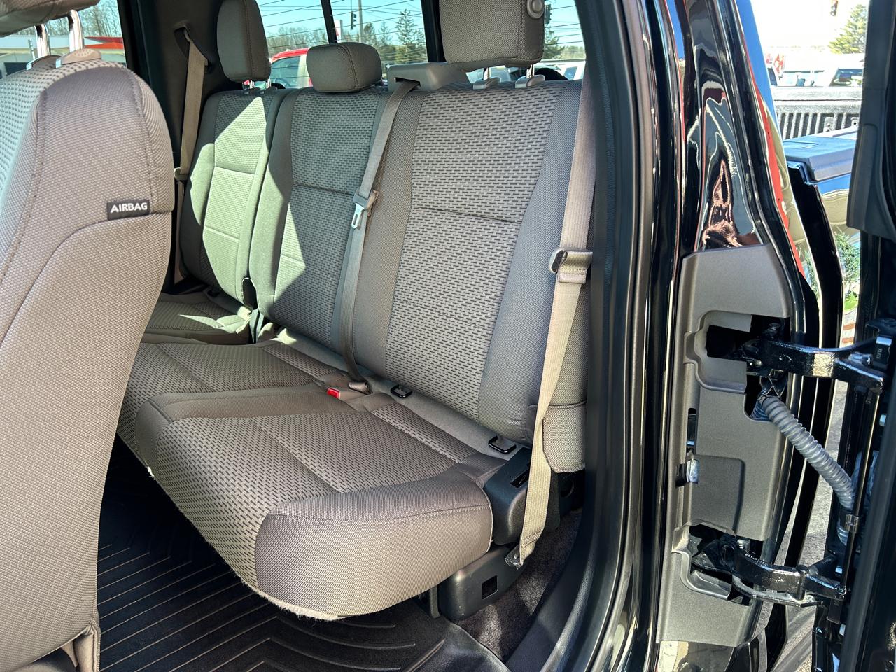 Ford F-150 4WD SuperCab 145" XLT 2016