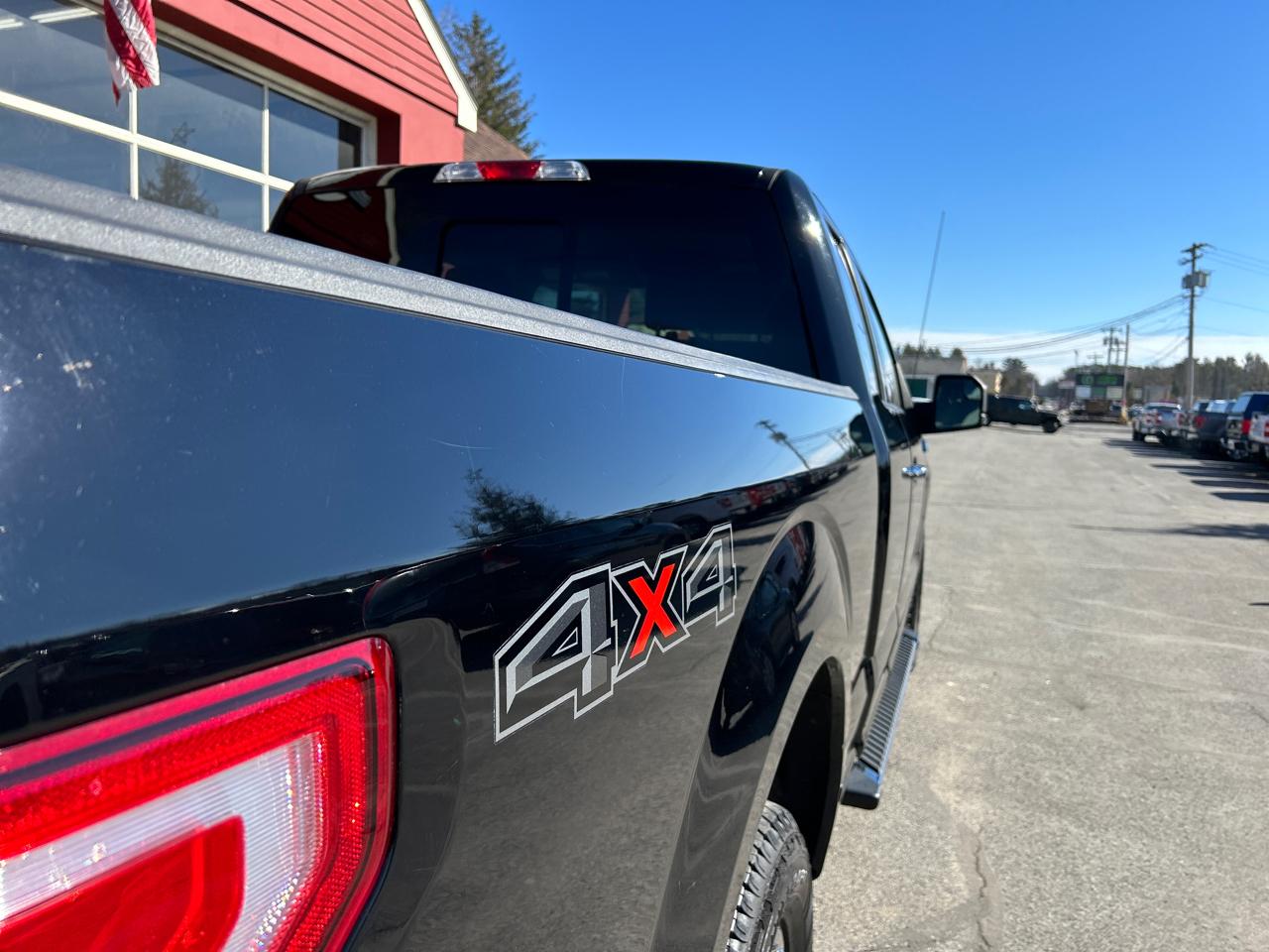 Ford F-150 4WD SuperCab 145" XLT 2016