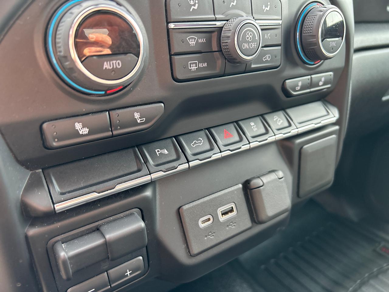 Chevrolet Silverado 2500HD 4WD Crew Cab 159" LT 2022