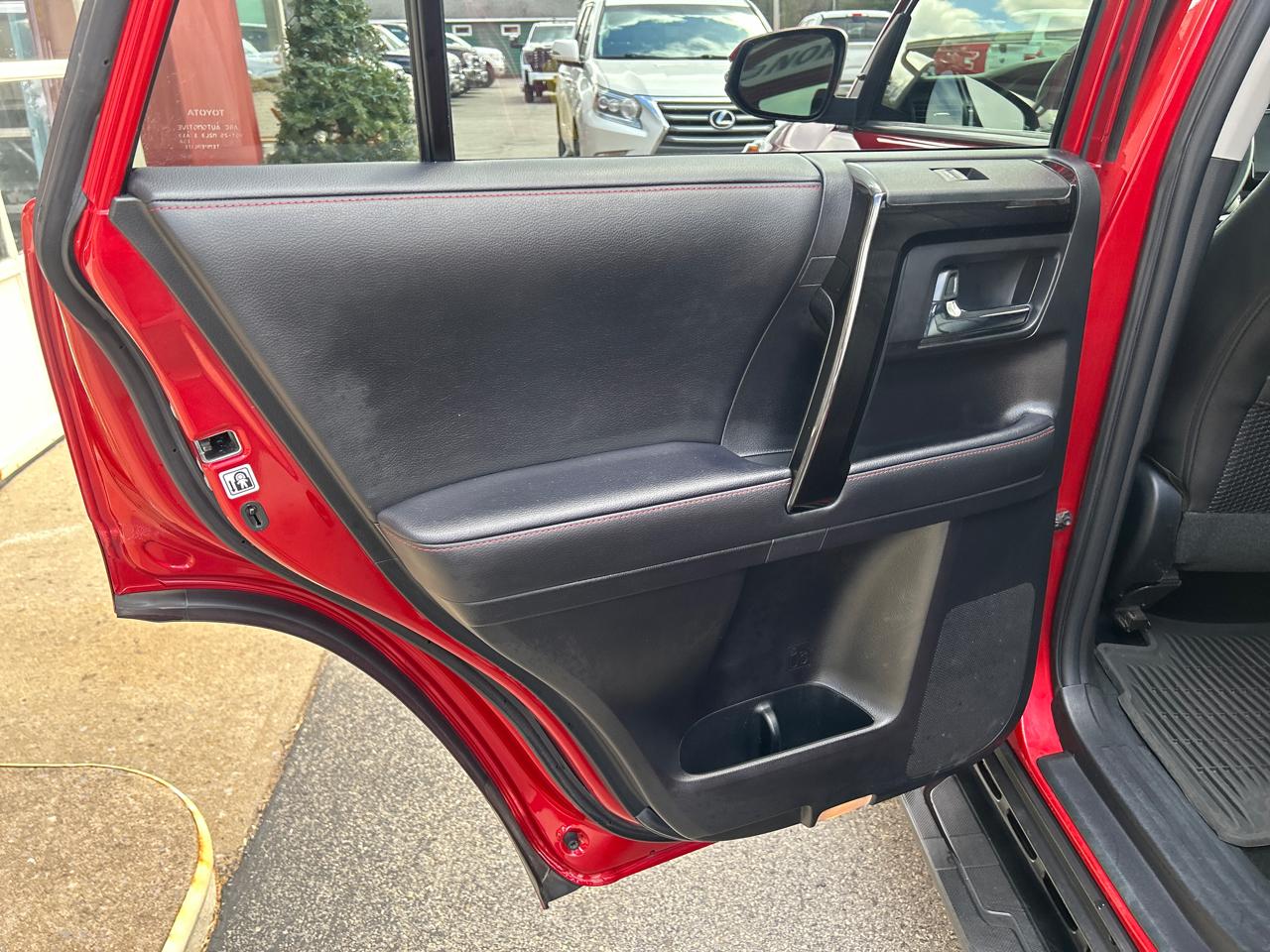 Toyota 4Runner TRD Off Road Premium 4WD (Natl) 2022