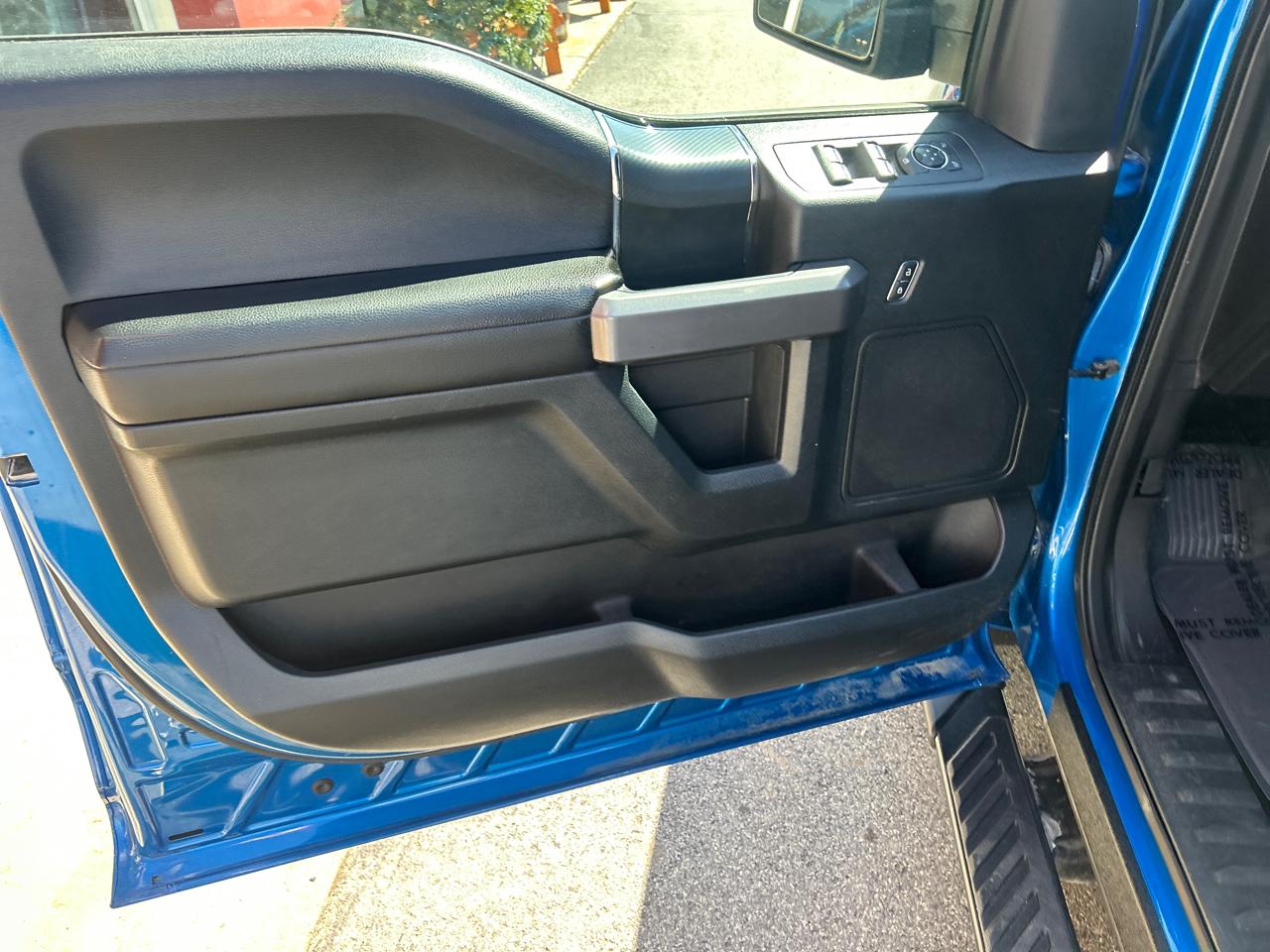 Ford F-150 4WD SuperCab 145" XLT 2019