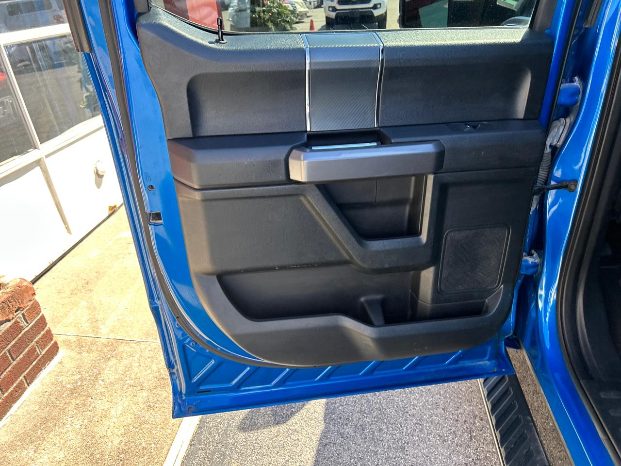 Ford F-150 4WD SuperCab 145" XLT 2019