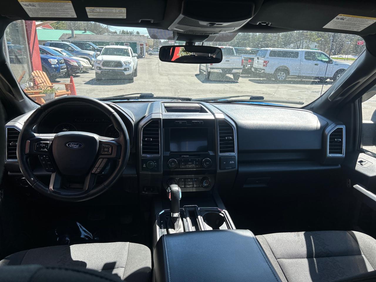 Ford F-150 4WD SuperCab 145" XLT 2019