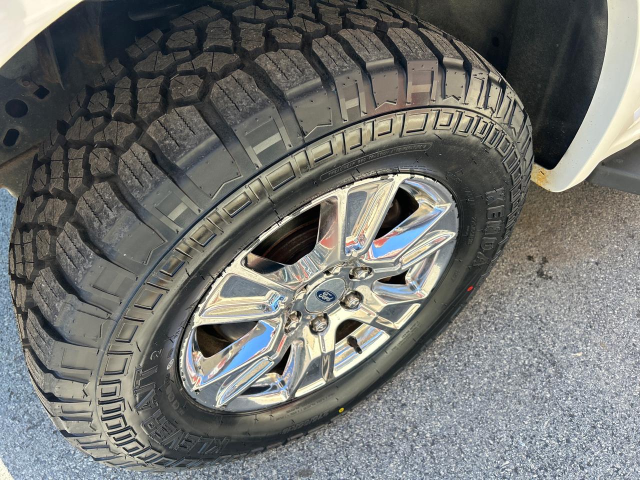 Ford F-150 4WD SuperCrew 145" Lariat 2016