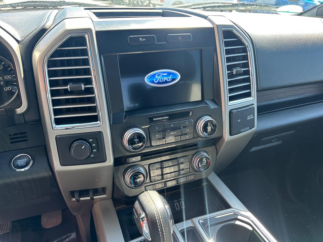 Ford F-150 4WD SuperCrew 145" Lariat 2016