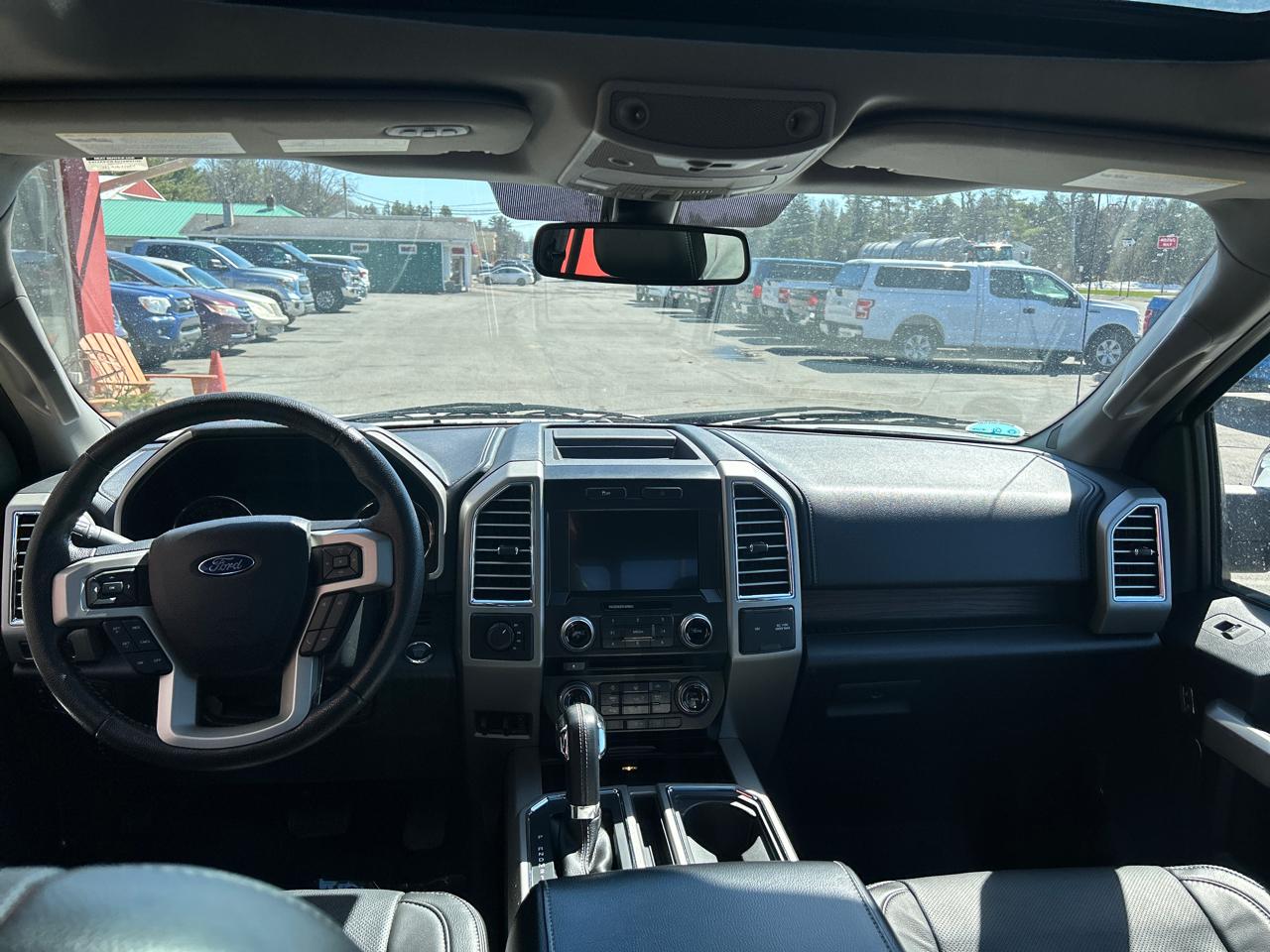 Ford F-150 4WD SuperCrew 145" Lariat 2016