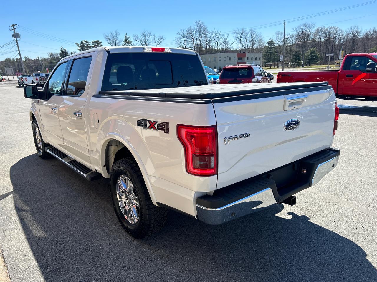 Ford F-150 4WD SuperCrew 145" Lariat 2016