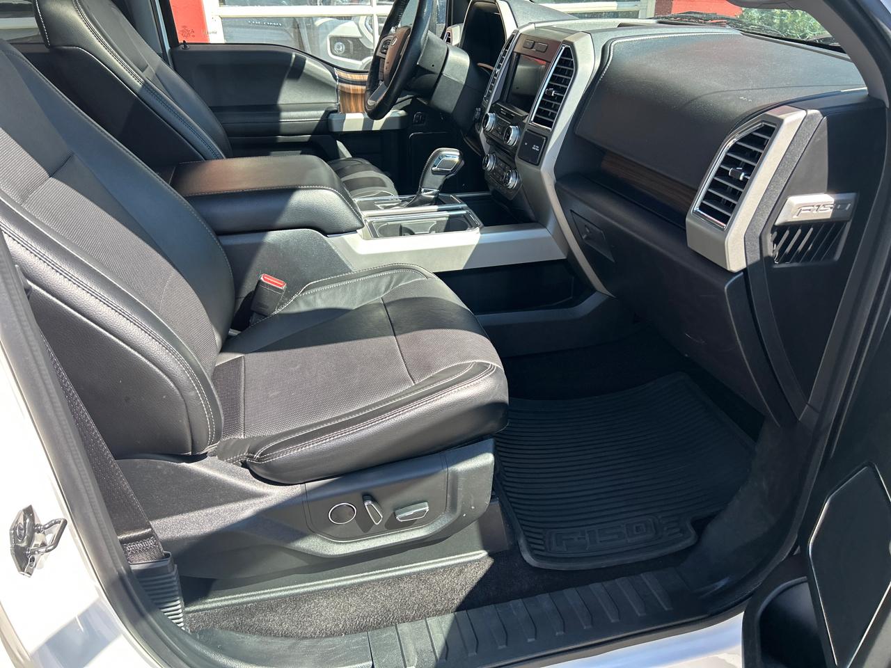 Ford F-150 4WD SuperCrew 145" Lariat 2016