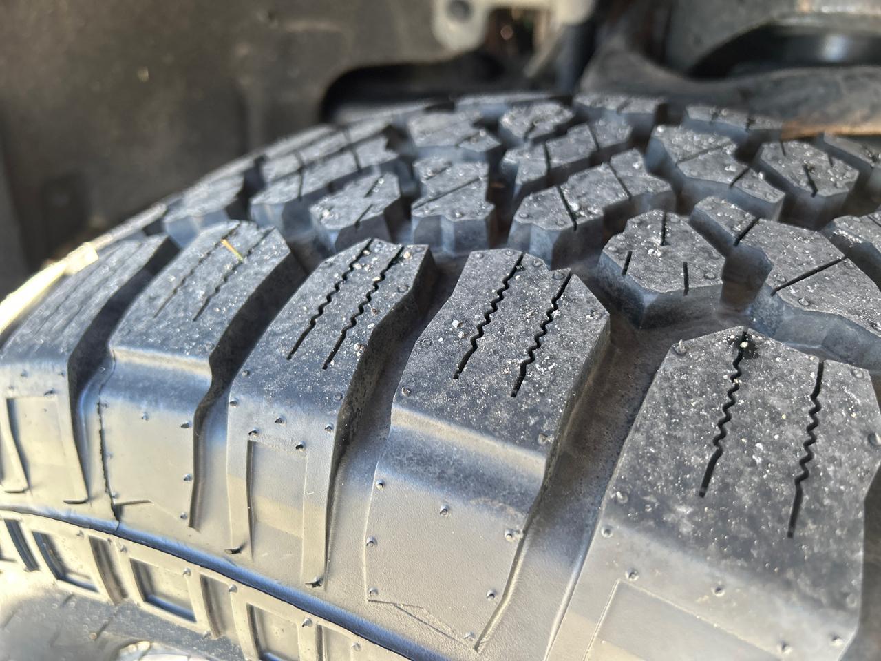 Ford F-150 4WD SuperCrew 145" Lariat 2016