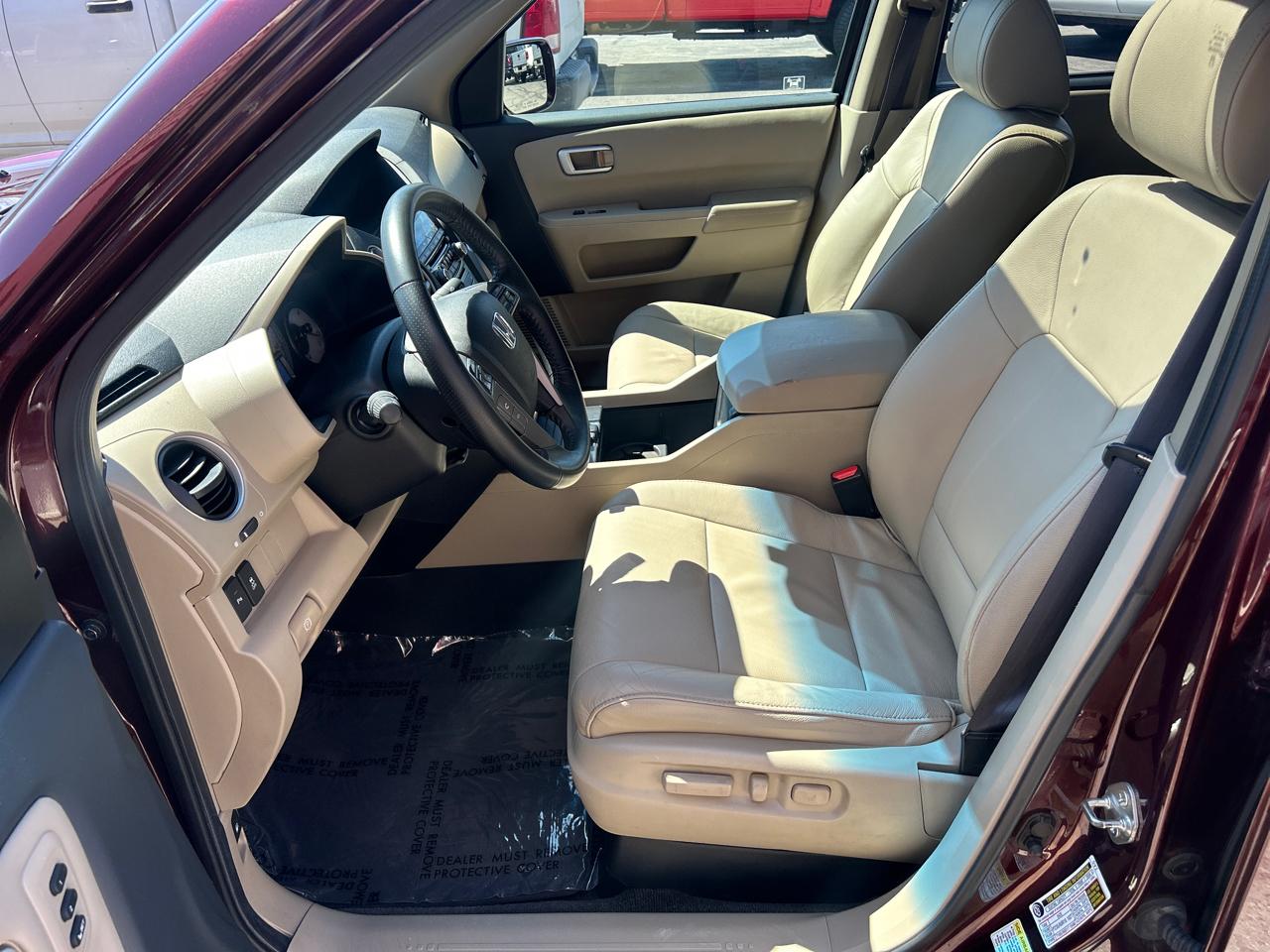 Honda Pilot 4WD 4dr Touring w/RES & Navi 2012