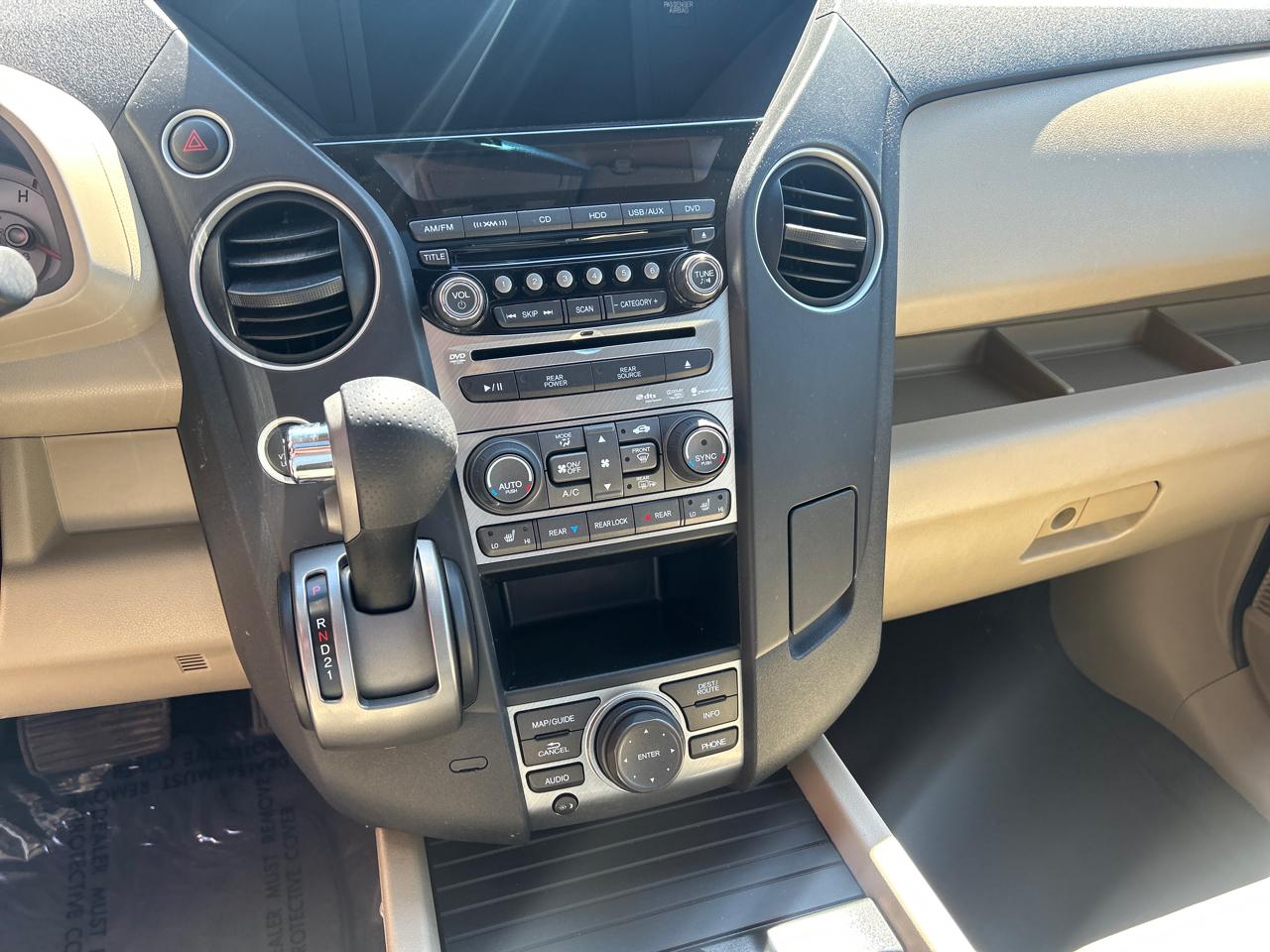 Honda Pilot 4WD 4dr Touring w/RES & Navi 2012