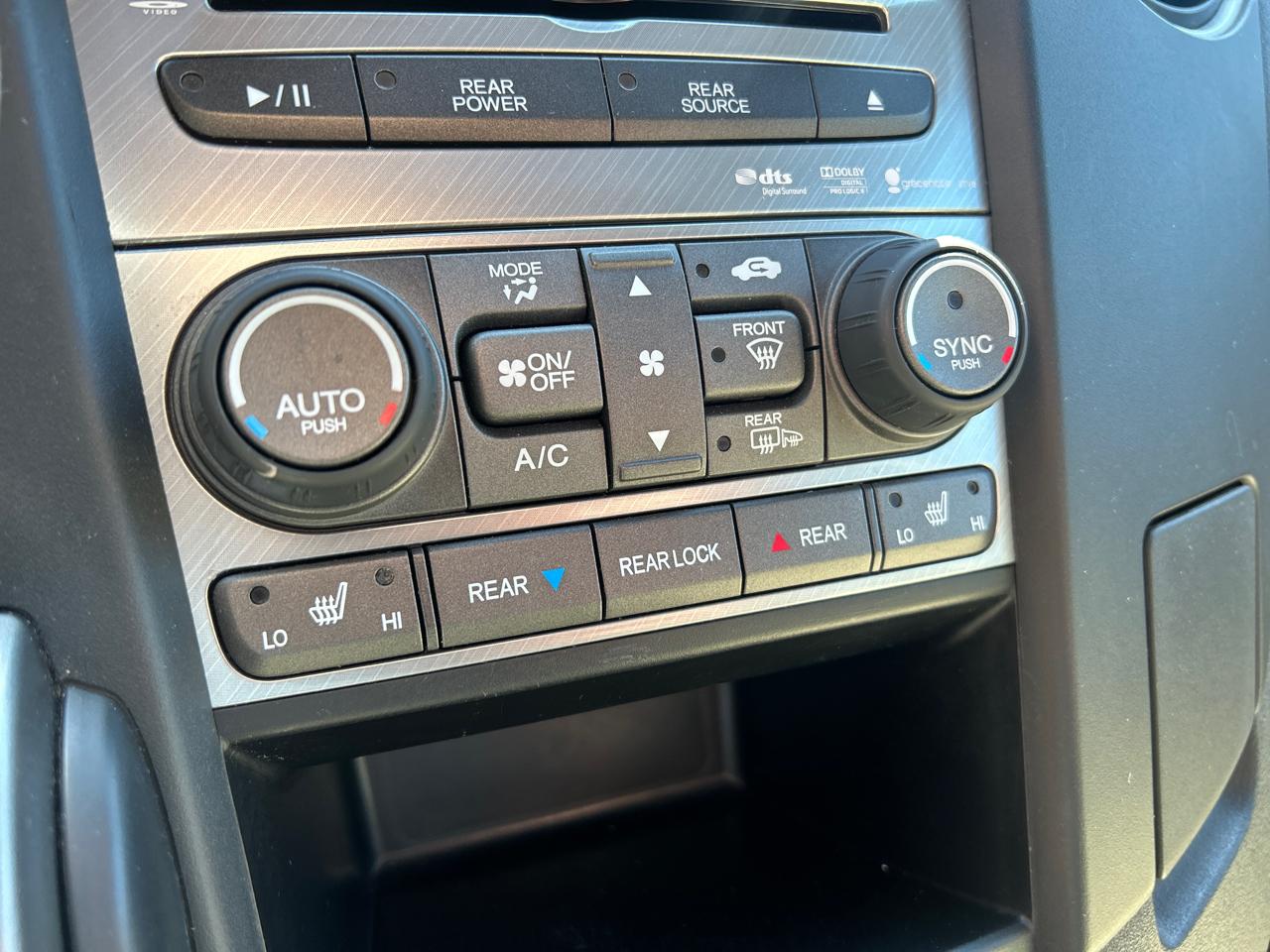 Honda Pilot 4WD 4dr Touring w/RES & Navi 2012