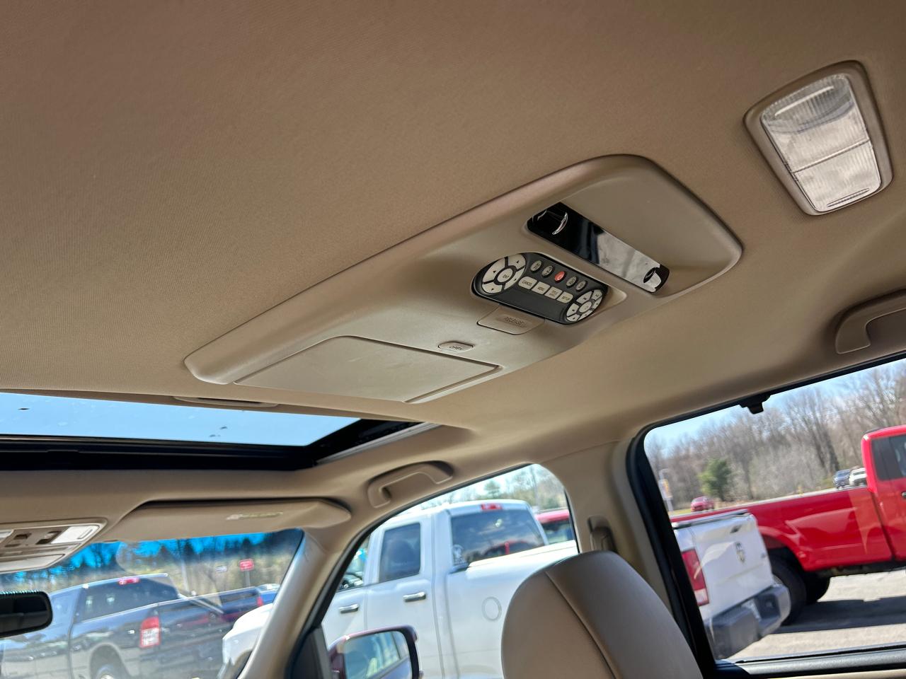 Honda Pilot 4WD 4dr Touring w/RES & Navi 2012