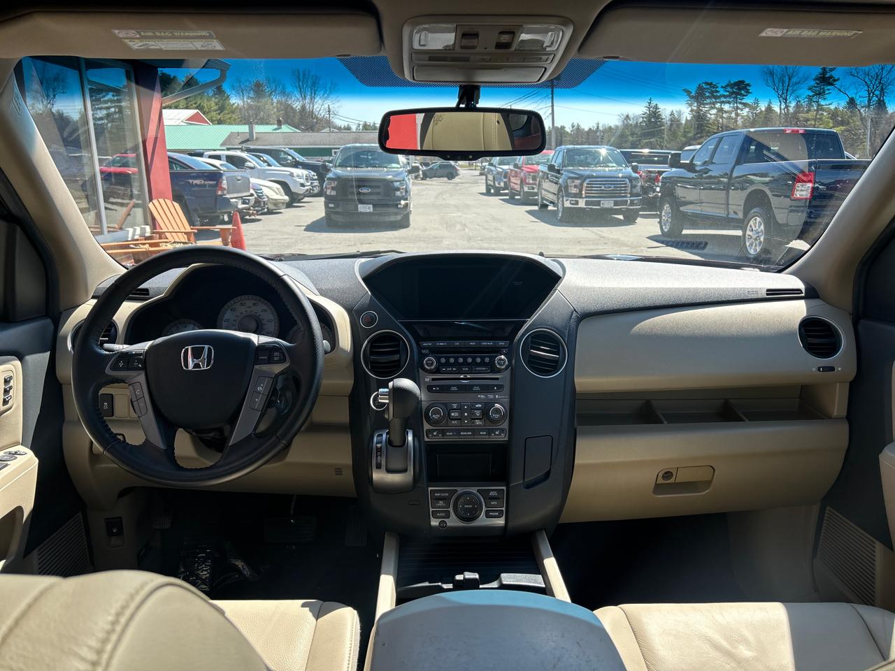 Honda Pilot 4WD 4dr Touring w/RES & Navi 2012