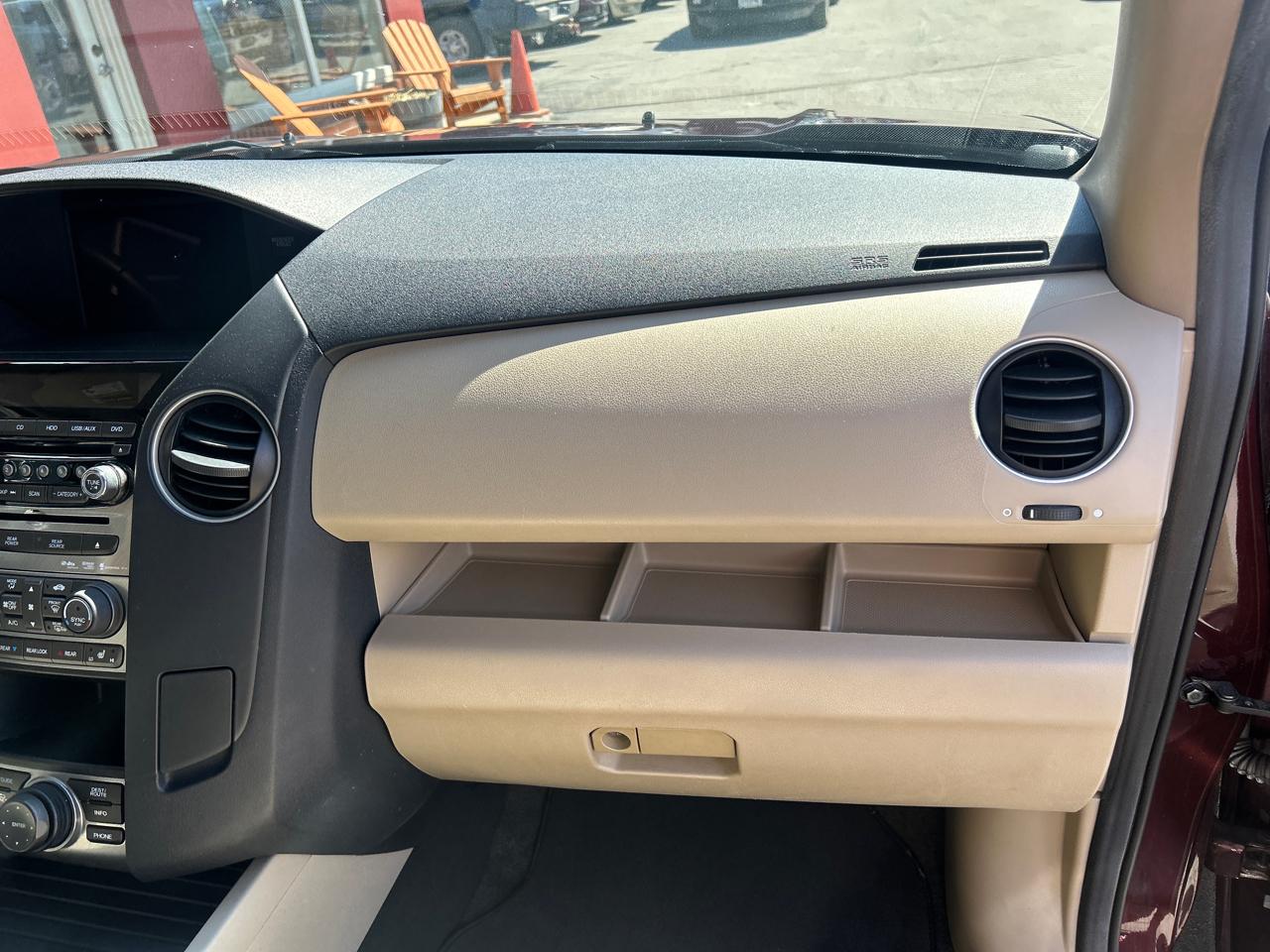 Honda Pilot 4WD 4dr Touring w/RES & Navi 2012