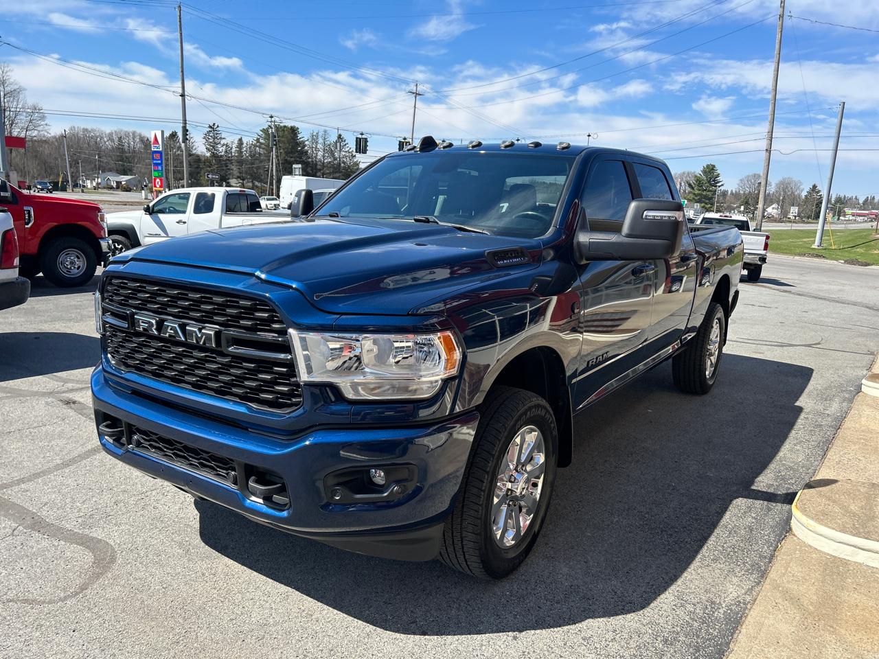 RAM 2500 Big Horn 4x4 Crew Cab 6'4" Box 2023