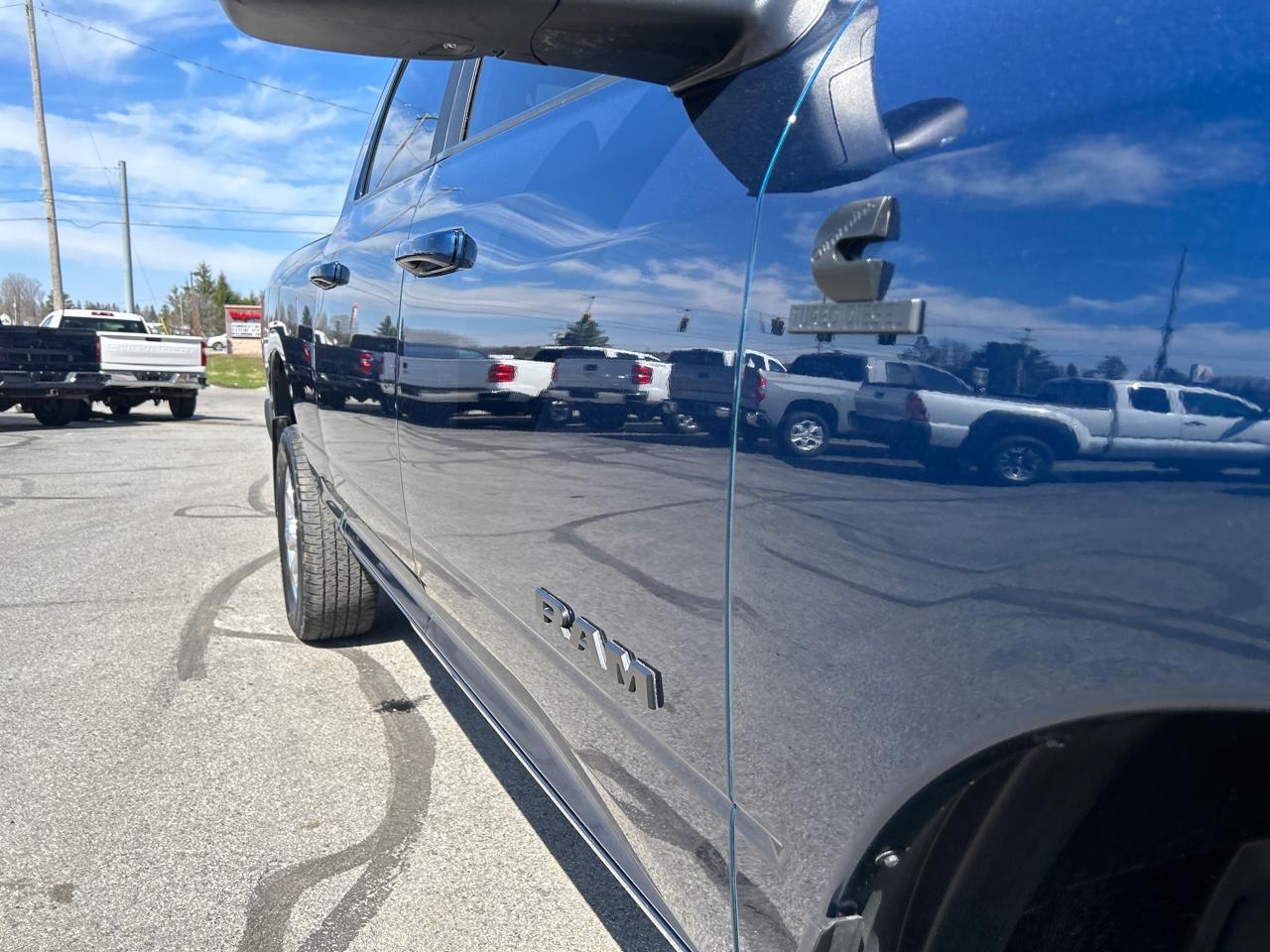 RAM 2500 Big Horn 4x4 Crew Cab 6'4" Box 2023