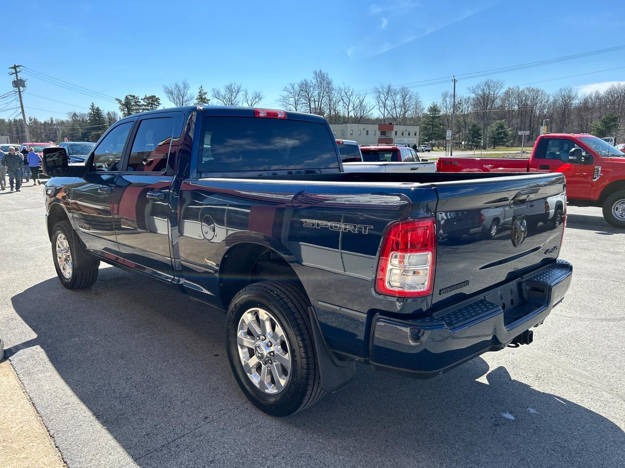 RAM 2500 Big Horn 4x4 Crew Cab 6'4" Box 2023