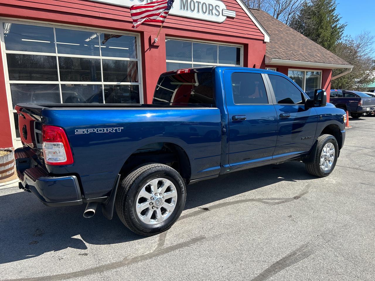 RAM 2500 Big Horn 4x4 Crew Cab 6'4" Box 2023