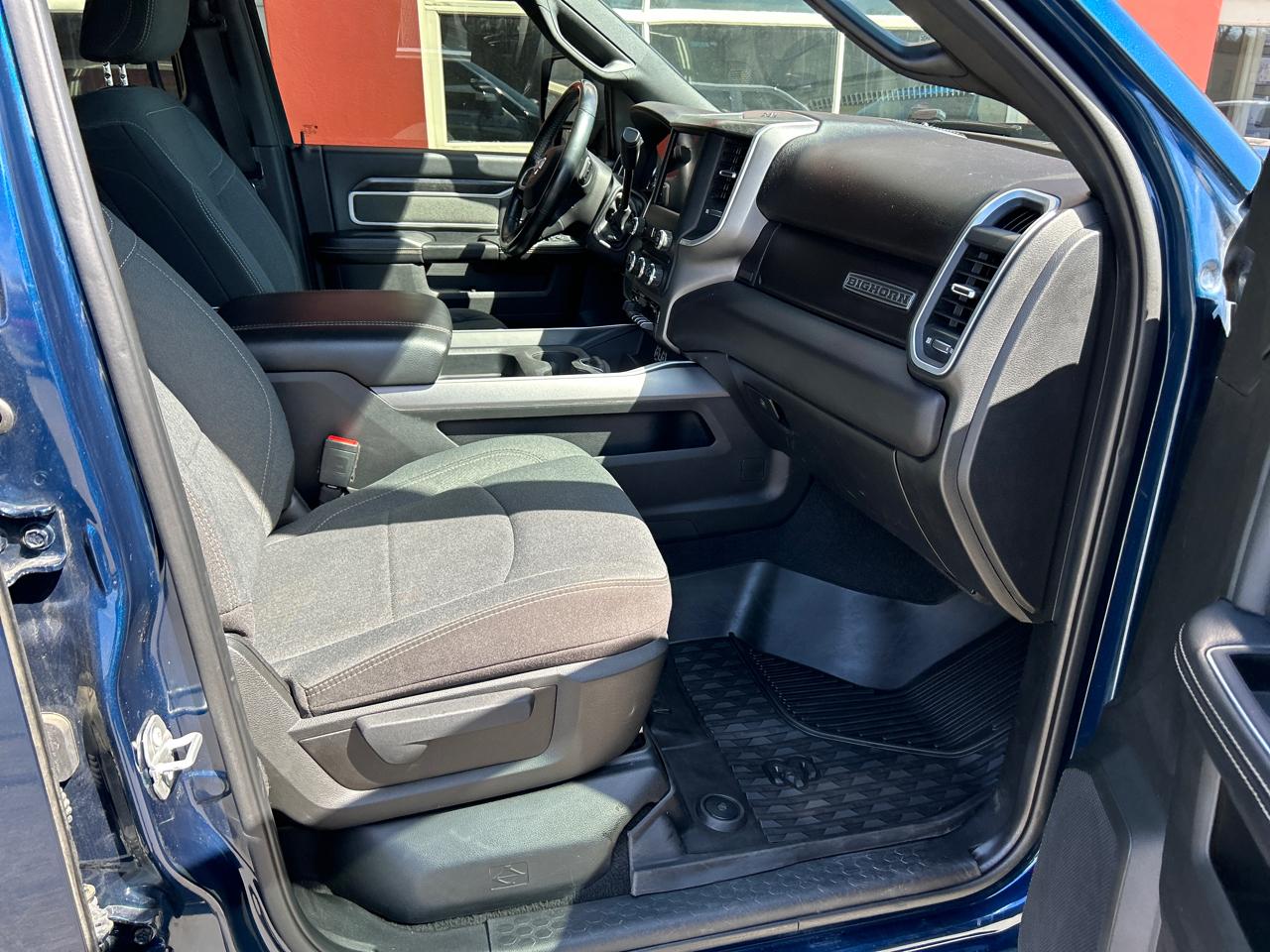 RAM 2500 Big Horn 4x4 Crew Cab 6'4" Box 2023