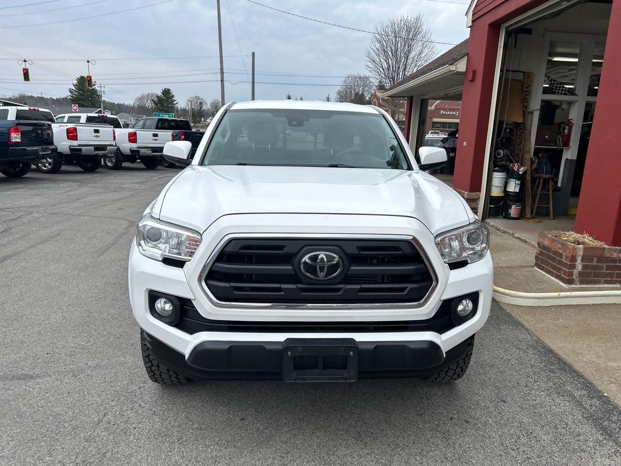Toyota Tacoma 4WD SR5 Access Cab 6' Bed V6 AT (Natl) 2019