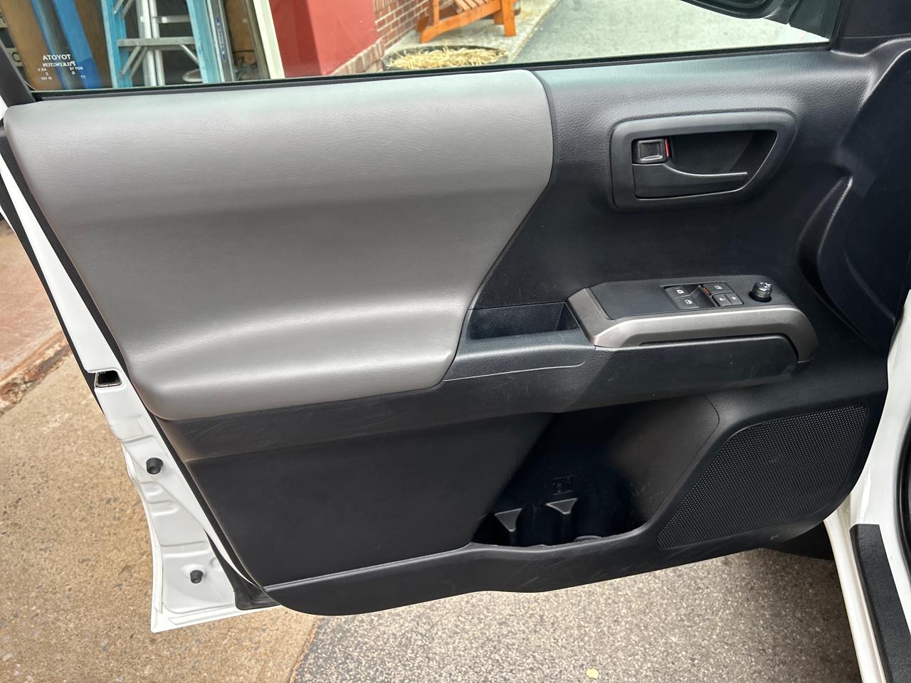 Toyota Tacoma 4WD SR5 Access Cab 6' Bed V6 AT (Natl) 2019