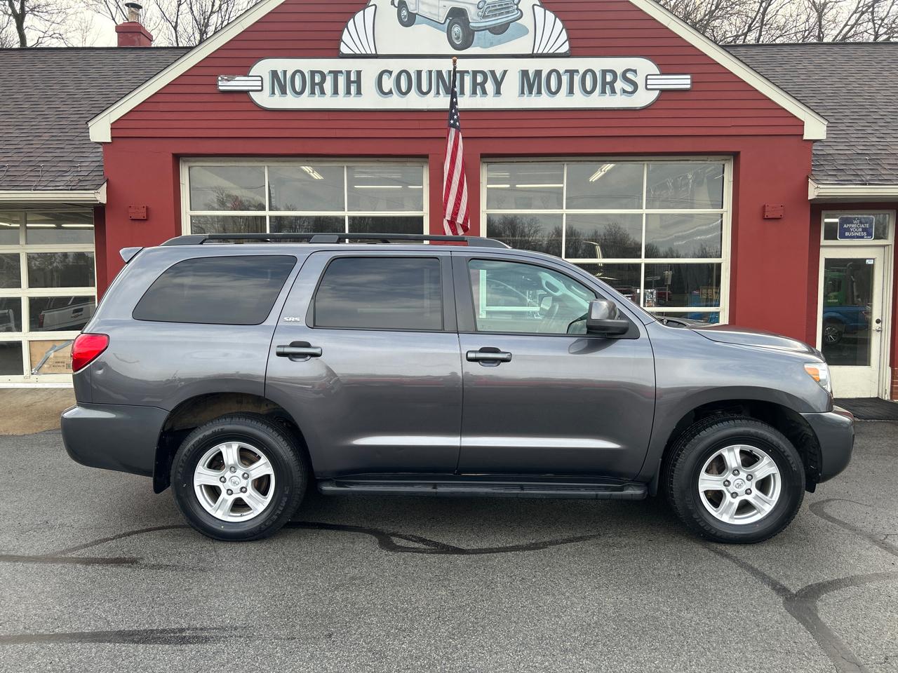 Toyota Sequoia 4WD 5.7L SR5 (Natl) 2015